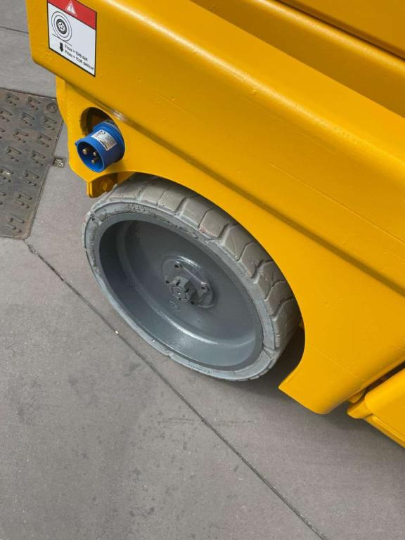 Schaarlift Haulotte COMPACT 10N: afbeelding 8 Schaarlift Haulotte COMPACT 10N: afbeelding 8