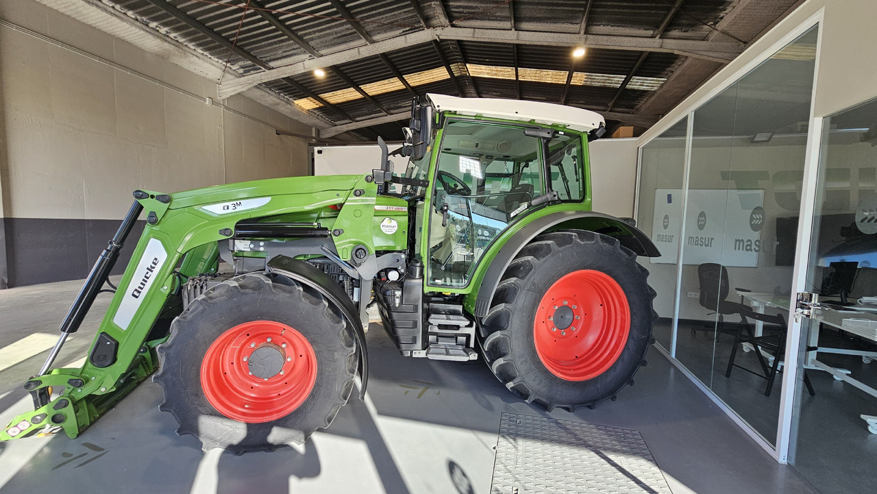 FENDT 211S VARIO - Tractor: afbeelding 1 FENDT 211S VARIO - Tractor: afbeelding 1