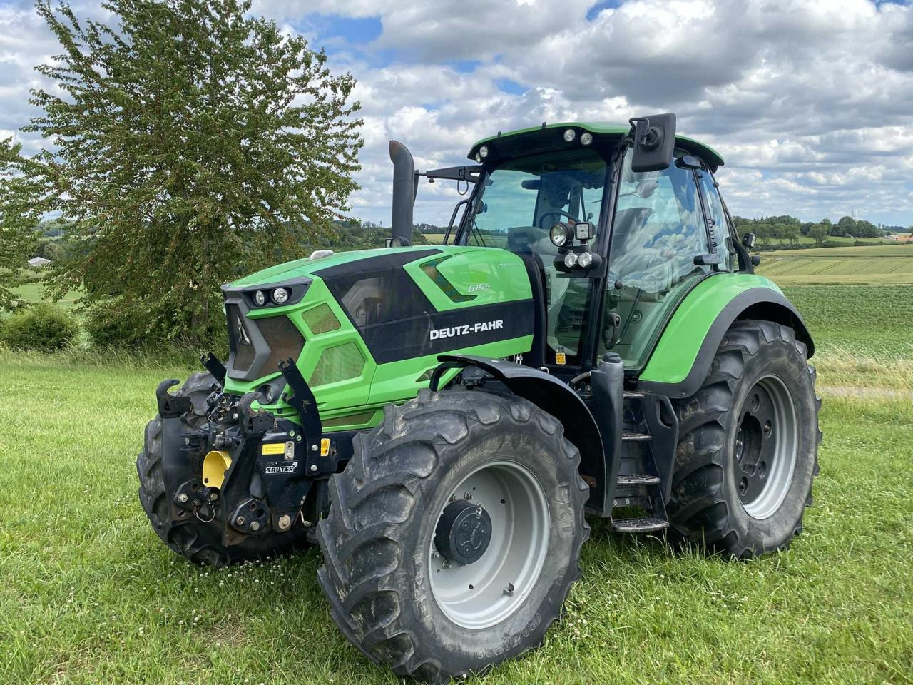 Deutz-Fahr 6155 Agrotron - Tractor: afbeelding 1 Deutz-Fahr 6155 Agrotron - Tractor: afbeelding 1