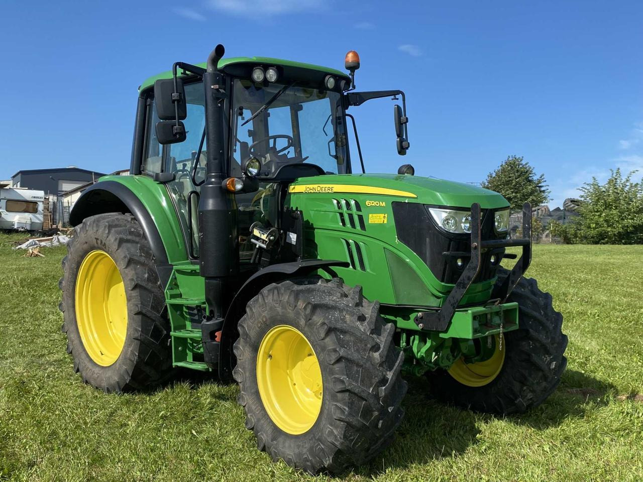 John Deere 6120M - Tractor: afbeelding 1 John Deere 6120M - Tractor: afbeelding 1