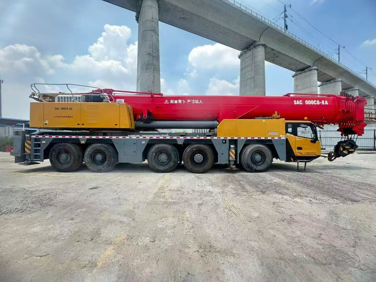 SANY SAC3000 SAC3500 SAC4000 SAC3000C8-8A 300ton 350ton 400ton crane - Alle terrein kraan: afbeelding 2 SANY SAC3000 SAC3500 SAC4000 SAC3000C8-8A 300ton 350ton 400ton crane - Alle terrein kraan: afbeelding 2