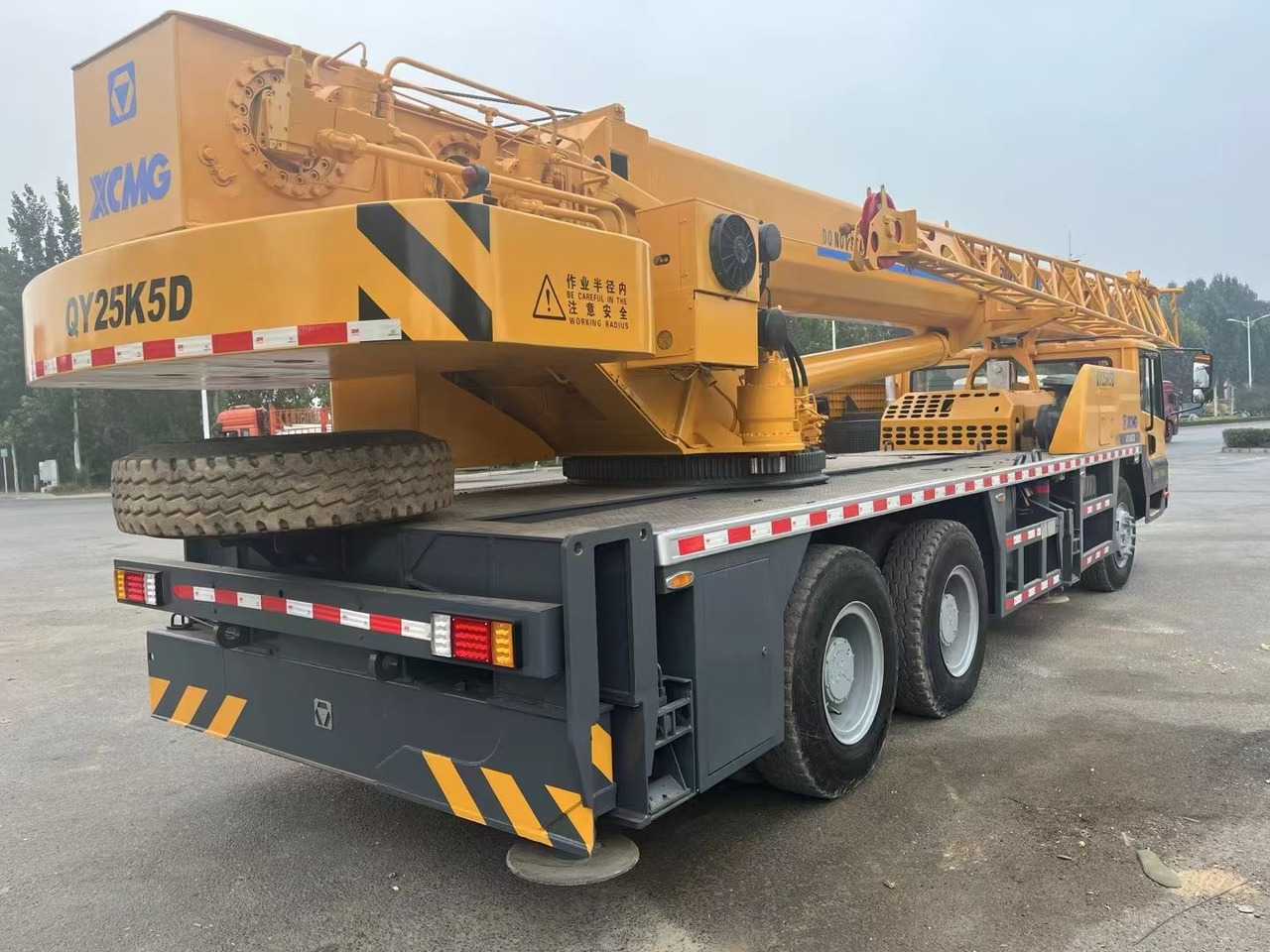 XCMG QY25K5D QY25K5C QY25K5-1 25 TON TRUCK CRANE - Mobiele kraan: afbeelding 4 XCMG QY25K5D QY25K5C QY25K5-1 25 TON TRUCK CRANE - Mobiele kraan: afbeelding 4