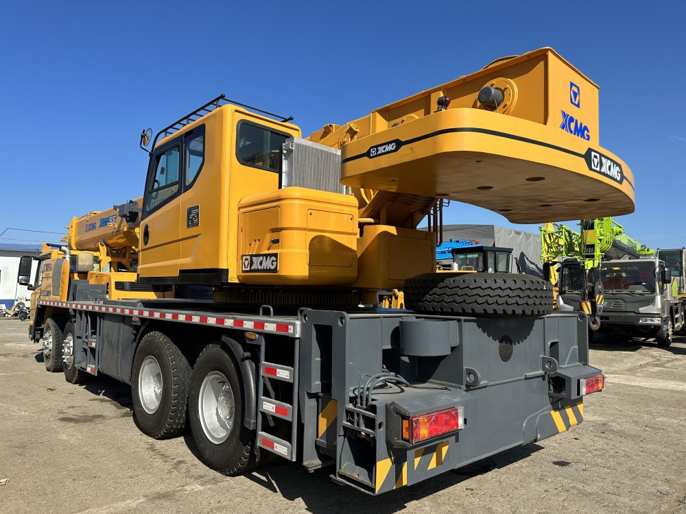 XCMG XCT55 XCT50 QY50KC QY50KA QY50K-II 25 ton 35 ton 40 ton 55 ton 50 ton truck crane - Mobiele kraan: afbeelding 4 XCMG XCT55 XCT50 QY50KC QY50KA QY50K-II 25 ton 35 ton 40 ton 55 ton 50 ton truck crane - Mobiele kraan: afbeelding 4