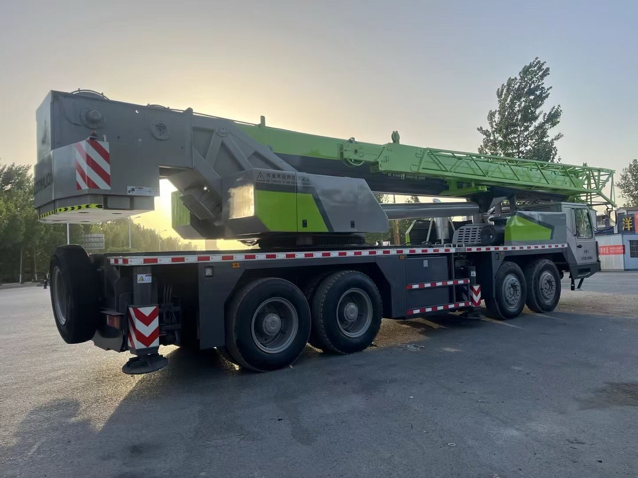 ZOOMLION ZTC700V 70 ton truck crane - Mobiele kraan: afbeelding 3 ZOOMLION ZTC700V 70 ton truck crane - Mobiele kraan: afbeelding 3