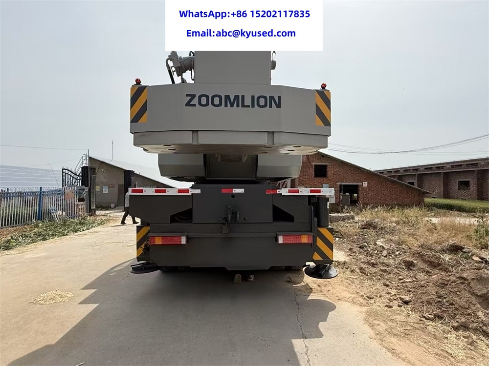 ZOOMLION ZTC700V QY70V 50Ton 70ton truck crane - Mobiele kraan: afbeelding 5 ZOOMLION ZTC700V QY70V 50Ton 70ton truck crane - Mobiele kraan: afbeelding 5