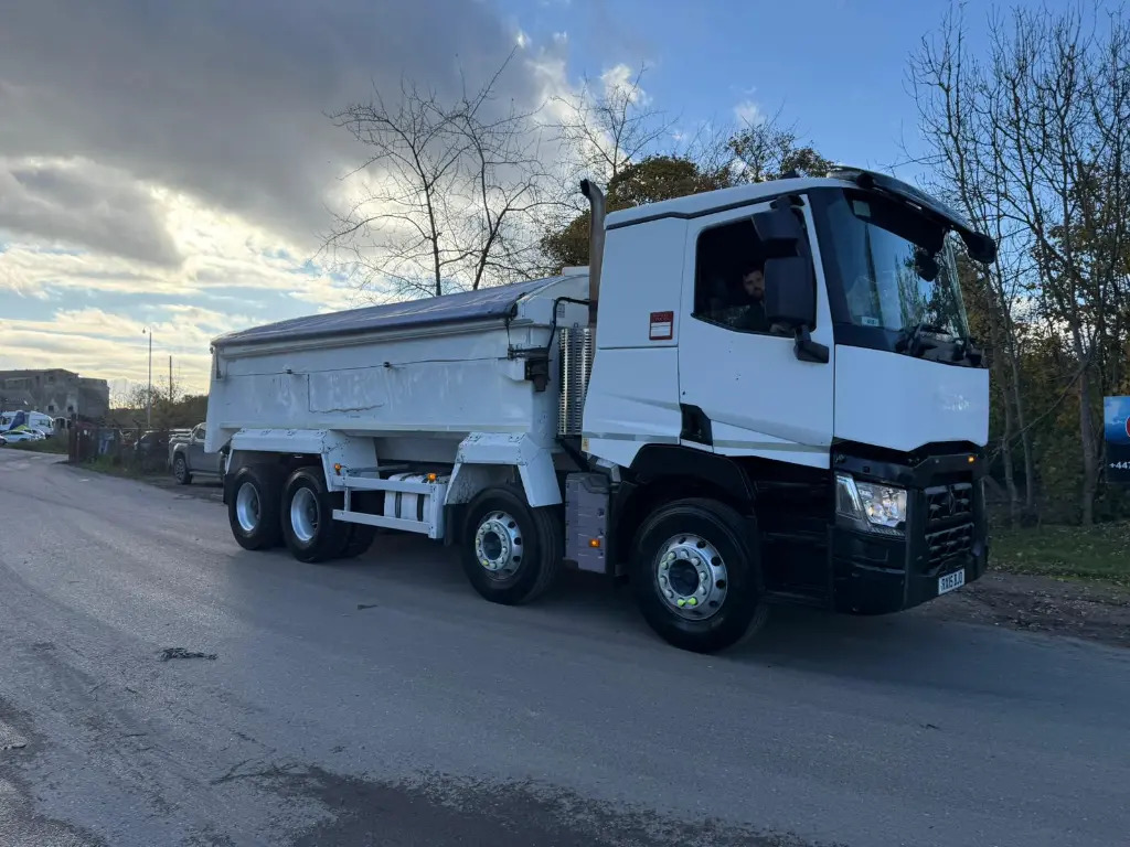 Renault Tipper C 380 (BJO) - Kipper vrachtwagen: afbeelding 4 Renault Tipper C 380 (BJO) - Kipper vrachtwagen: afbeelding 4