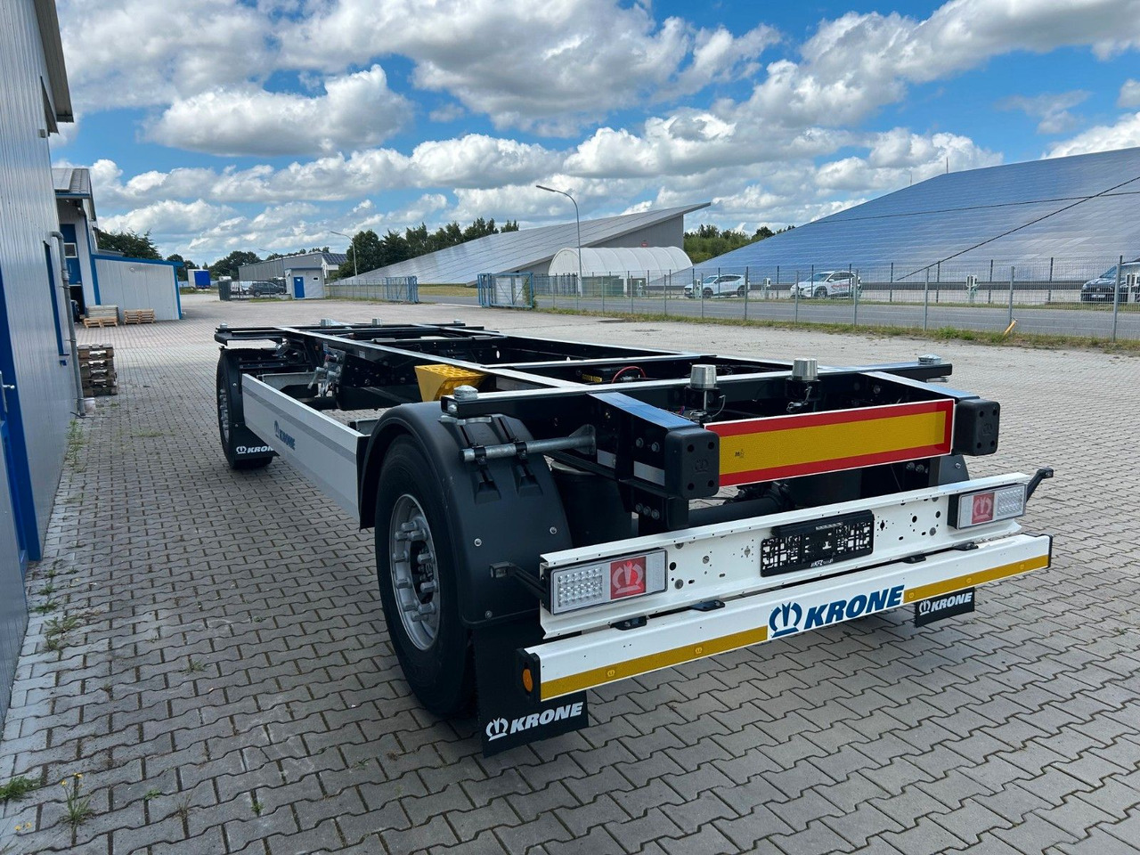 Krone AZW 18 eL3B9 22,5" BDF Box Carrier Neufahrzeug - Containertransporter/ Wissellaadbak aanhangwagen: afbeelding 4 Krone AZW 18 eL3B9 22,5" BDF Box Carrier Neufahrzeug - Containertransporter/ Wissellaadbak aanhangwagen: afbeelding 4
