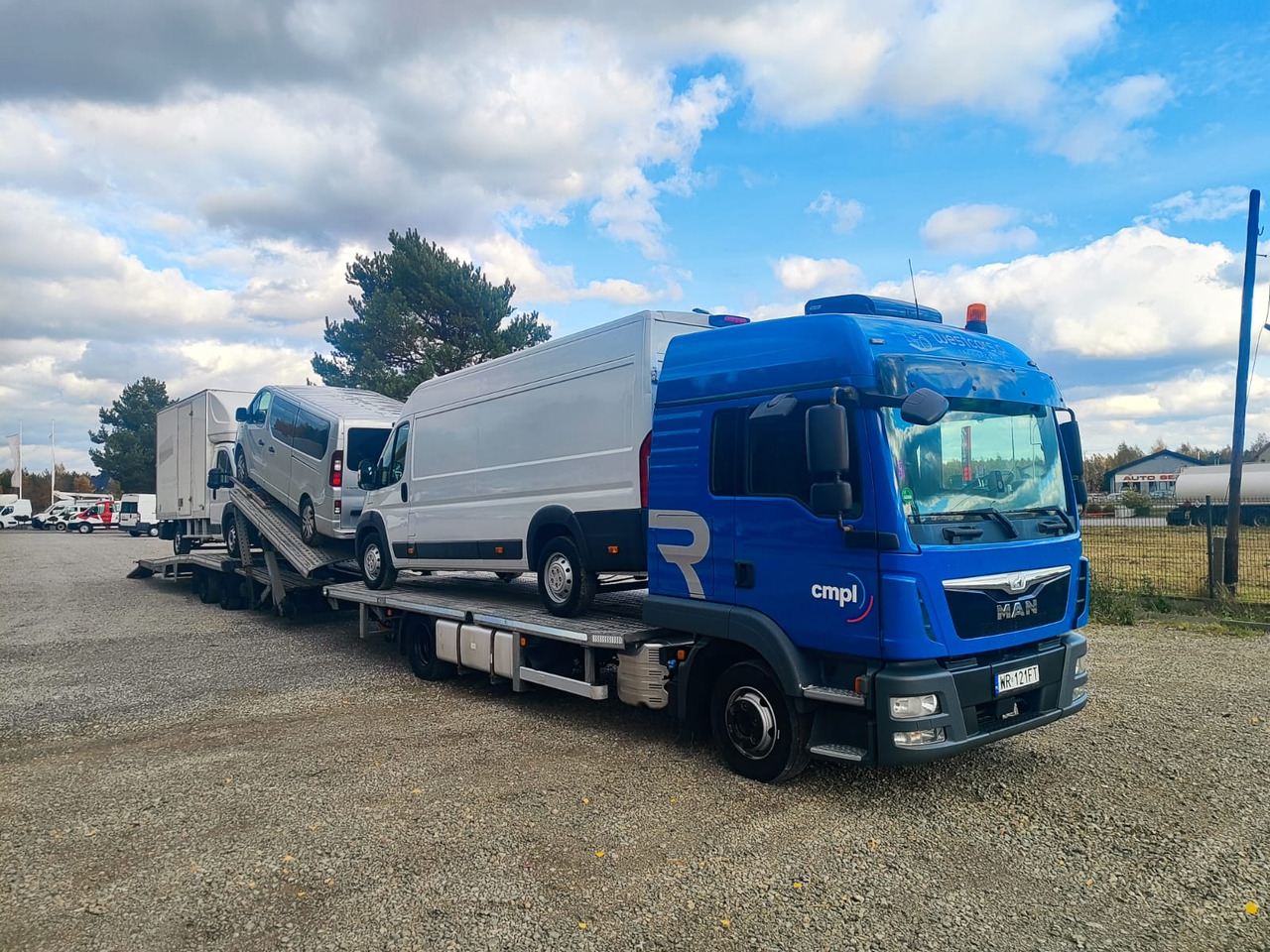 Autovrachtwagen vrachtwagen voor het vervoer van zwaar materieel MAN TGL: afbeelding 9 Autovrachtwagen vrachtwagen voor het vervoer van zwaar materieel MAN TGL: afbeelding 9