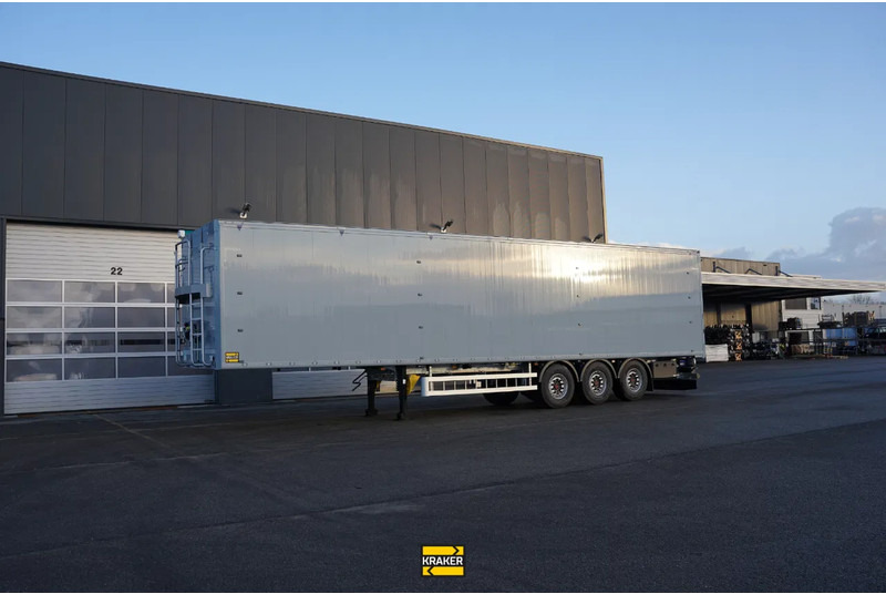 Kraker K-Force Fifth wheel 1250mm 90cbm 3 in stock - Schuifvloer oplegger: afbeelding 1 Kraker K-Force Fifth wheel 1250mm 90cbm 3 in stock - Schuifvloer oplegger: afbeelding 1
