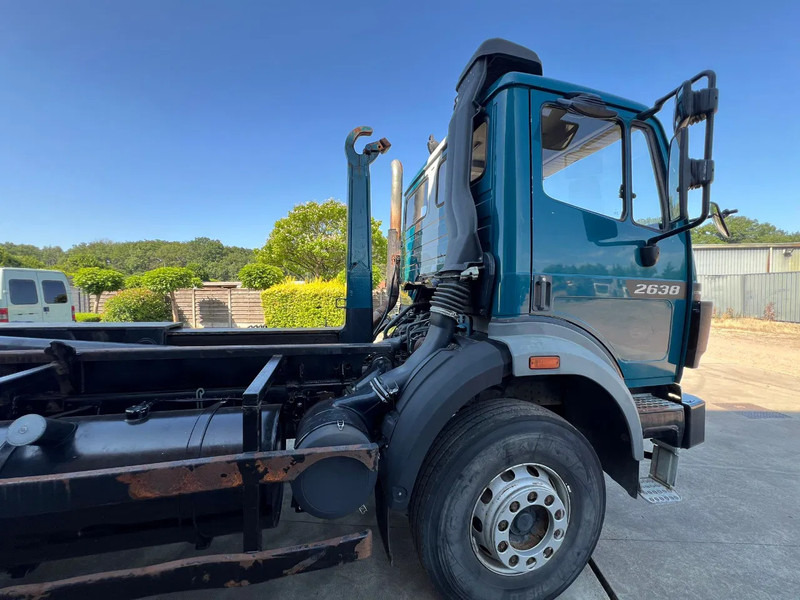 Mercedes-Benz SK 2638 V8 Ex-politie voertuig - Haakarmsysteem vrachtwagen: afbeelding 5 Mercedes-Benz SK 2638 V8 Ex-politie voertuig - Haakarmsysteem vrachtwagen: afbeelding 5