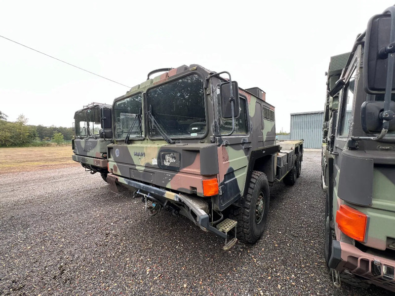 MAN KAT 25.422DFAEG 6X6 CABIN CHASSIS - TWIST LOCKS SYSTEM - Vrachtwagen: afbeelding 2 MAN KAT 25.422DFAEG 6X6 CABIN CHASSIS - TWIST LOCKS SYSTEM - Vrachtwagen: afbeelding 2