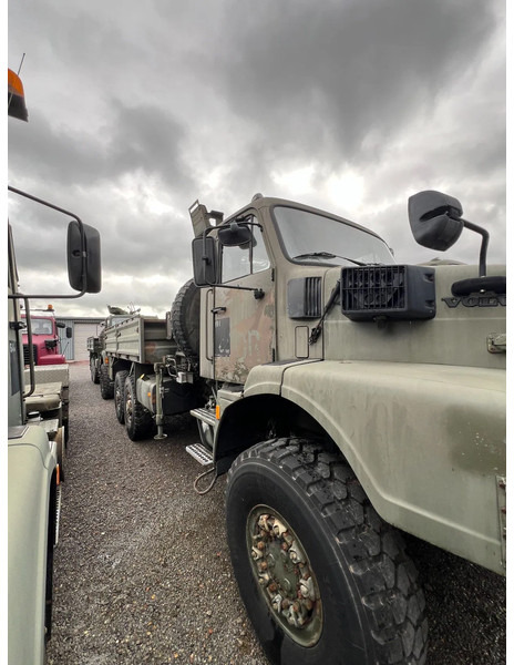 Vrachtwagen, Kraanwagen Volvo N 10 6X6 - FASSI 8TM CRANE (4x in stock): afbeelding 8 Vrachtwagen, Kraanwagen Volvo N 10 6X6 - FASSI 8TM CRANE (4x in stock): afbeelding 8
