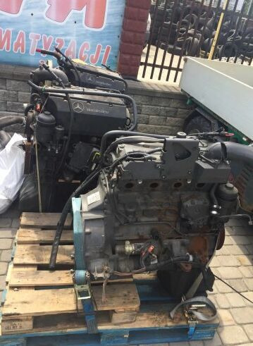 Mercedes-Benz OM904LA Mercedes-Benz truck - Motor voor Vrachtwagen: afbeelding 1 Mercedes-Benz OM904LA Mercedes-Benz truck - Motor voor Vrachtwagen: afbeelding 1