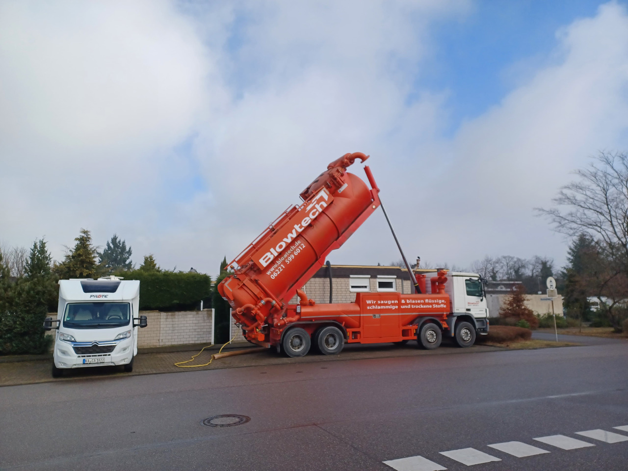 MERCEDES-BENZ Naaktgeboren Vacu-Press 8000 High-Lift V2A less km+hours! - Vacuümwagen: afbeelding 4 MERCEDES-BENZ Naaktgeboren Vacu-Press 8000 High-Lift V2A less km+hours! - Vacuümwagen: afbeelding 4