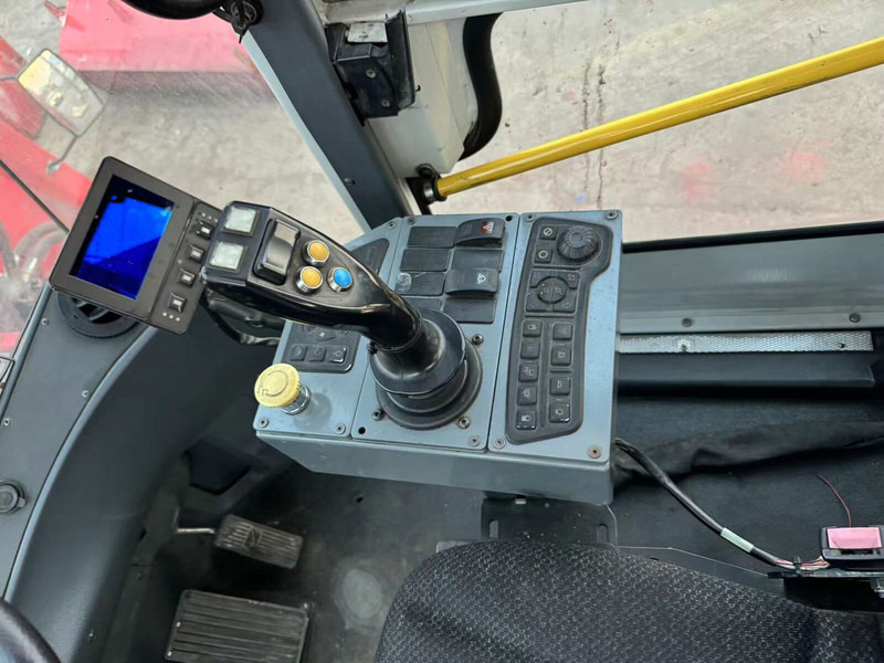 Reach stacker Kalmar DRU450: afbeelding 10 Reach stacker Kalmar DRU450: afbeelding 10