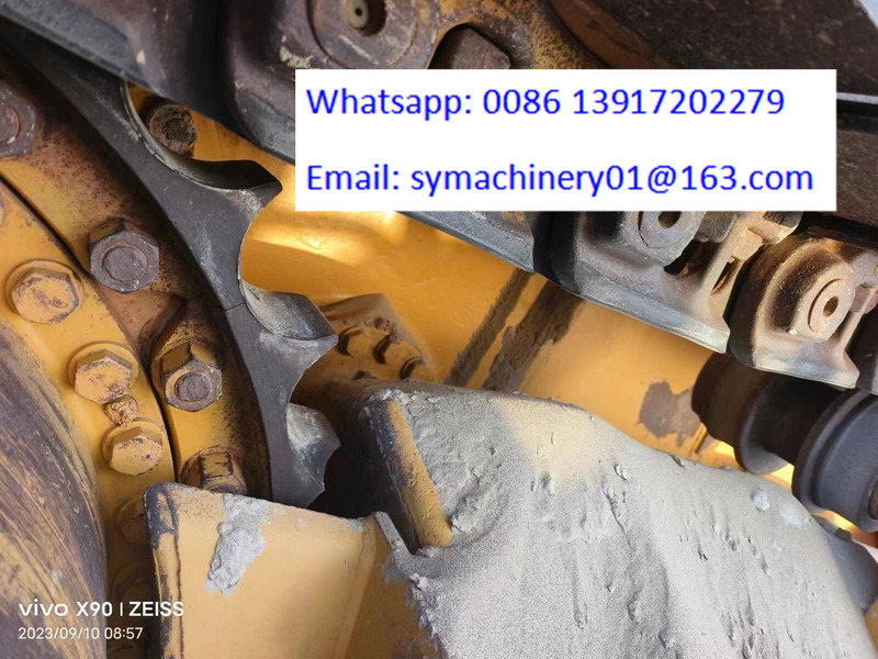 Komatsu D155A-5 - Bulldozer: afbeelding 3 Komatsu D155A-5 - Bulldozer: afbeelding 3