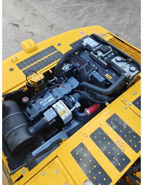 Komatsu PC220-8 - Rupsgraafmachine: afbeelding 3 Komatsu PC220-8 - Rupsgraafmachine: afbeelding 3