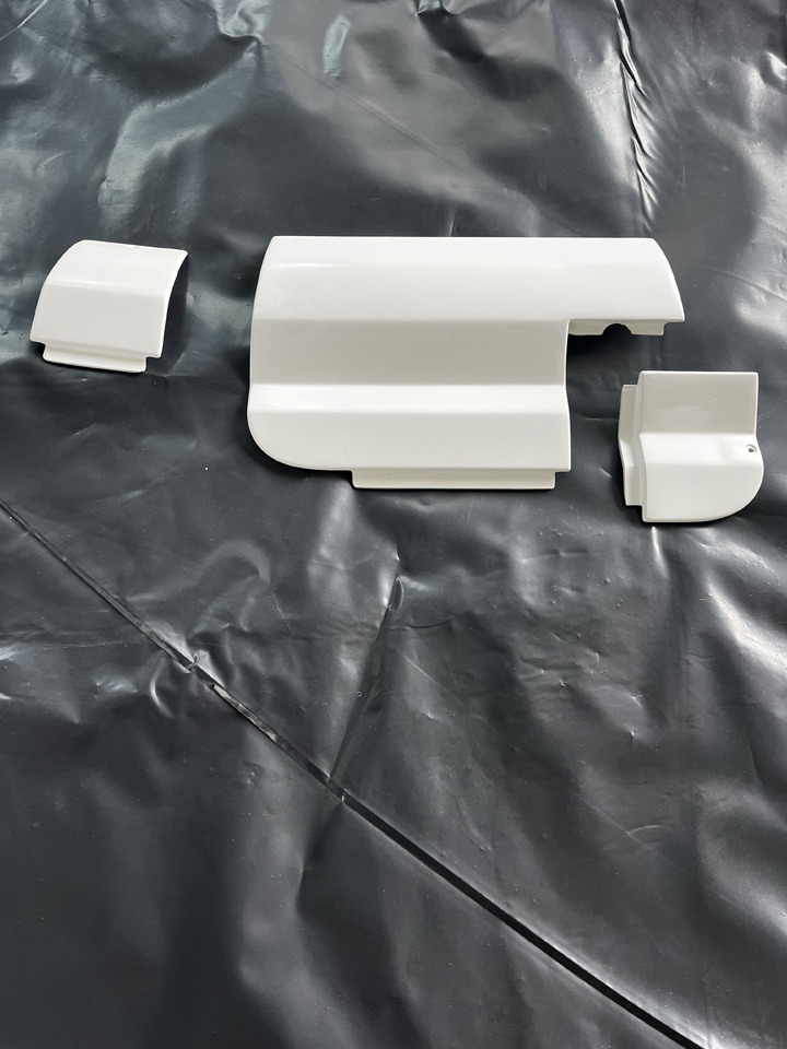 MAN LION'S COACH MAN Lion’s Coach - Bumper voor Touringcar: afbeelding 5 MAN LION'S COACH MAN Lion’s Coach - Bumper voor Touringcar: afbeelding 5