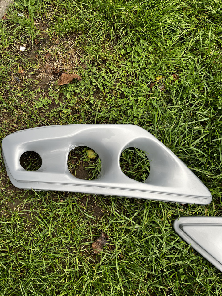 Mercedes-Benz Osłona lamp przód Mercedes Intouro do autobusu Mercedes Intouro - Carrosserie en exterieur voor Bus: afbeelding 3 Mercedes-Benz Osłona lamp przód Mercedes Intouro do autobusu Mercedes Intouro - Carrosserie en exterieur voor Bus: afbeelding 3