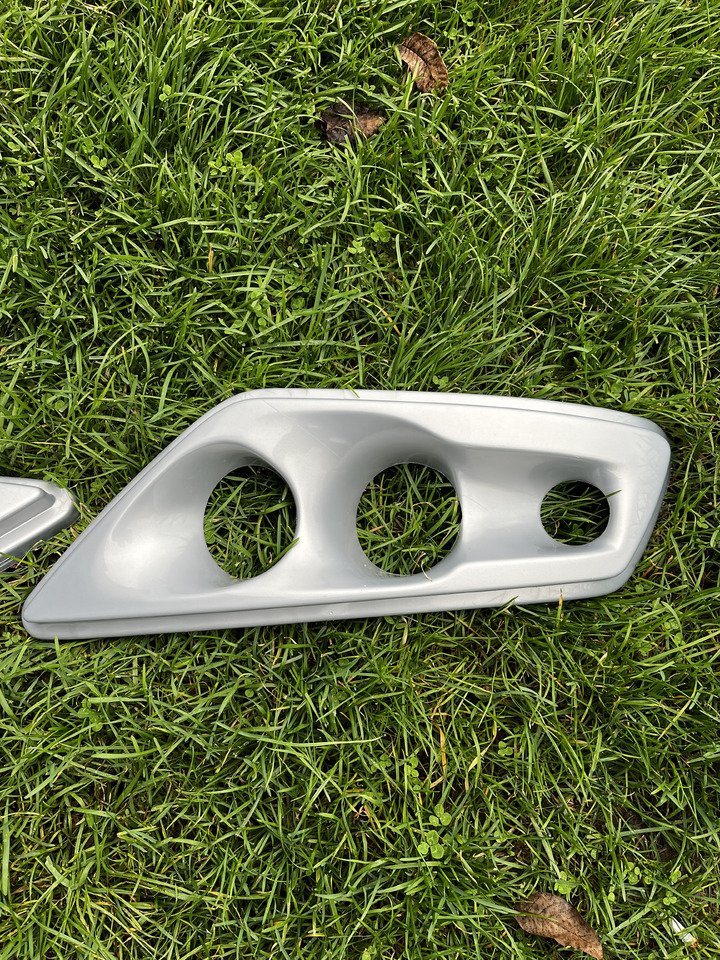 Mercedes-Benz Osłona lamp przód Mercedes Intouro do autobusu Mercedes Intouro - Carrosserie en exterieur voor Bus: afbeelding 2 Mercedes-Benz Osłona lamp przód Mercedes Intouro do autobusu Mercedes Intouro - Carrosserie en exterieur voor Bus: afbeelding 2