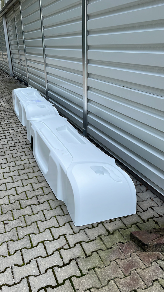 Zderzak tylny do AUTOBUSU VDL EURO 5 VDL FUTURA euro 5 - Bumper voor Touringcar: afbeelding 3 Zderzak tylny do AUTOBUSU VDL EURO 5 VDL FUTURA euro 5 - Bumper voor Touringcar: afbeelding 3