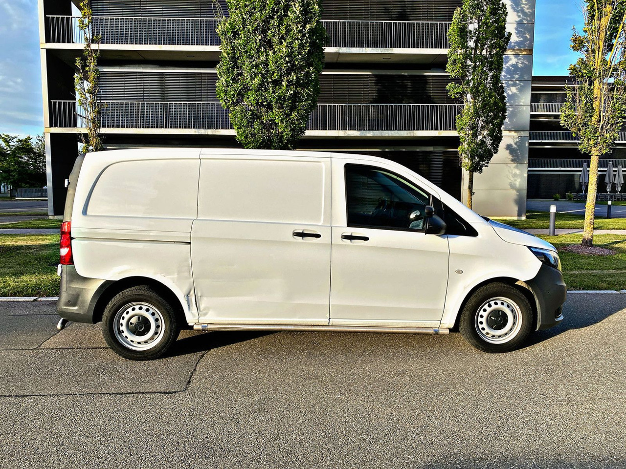 Mercedes-Benz Vito Kasten 111 FWD kompakt|Kamera|Klima|PDC|19% - Kleine bestelwagen: afbeelding 2 Mercedes-Benz Vito Kasten 111 FWD kompakt|Kamera|Klima|PDC|19% - Kleine bestelwagen: afbeelding 2