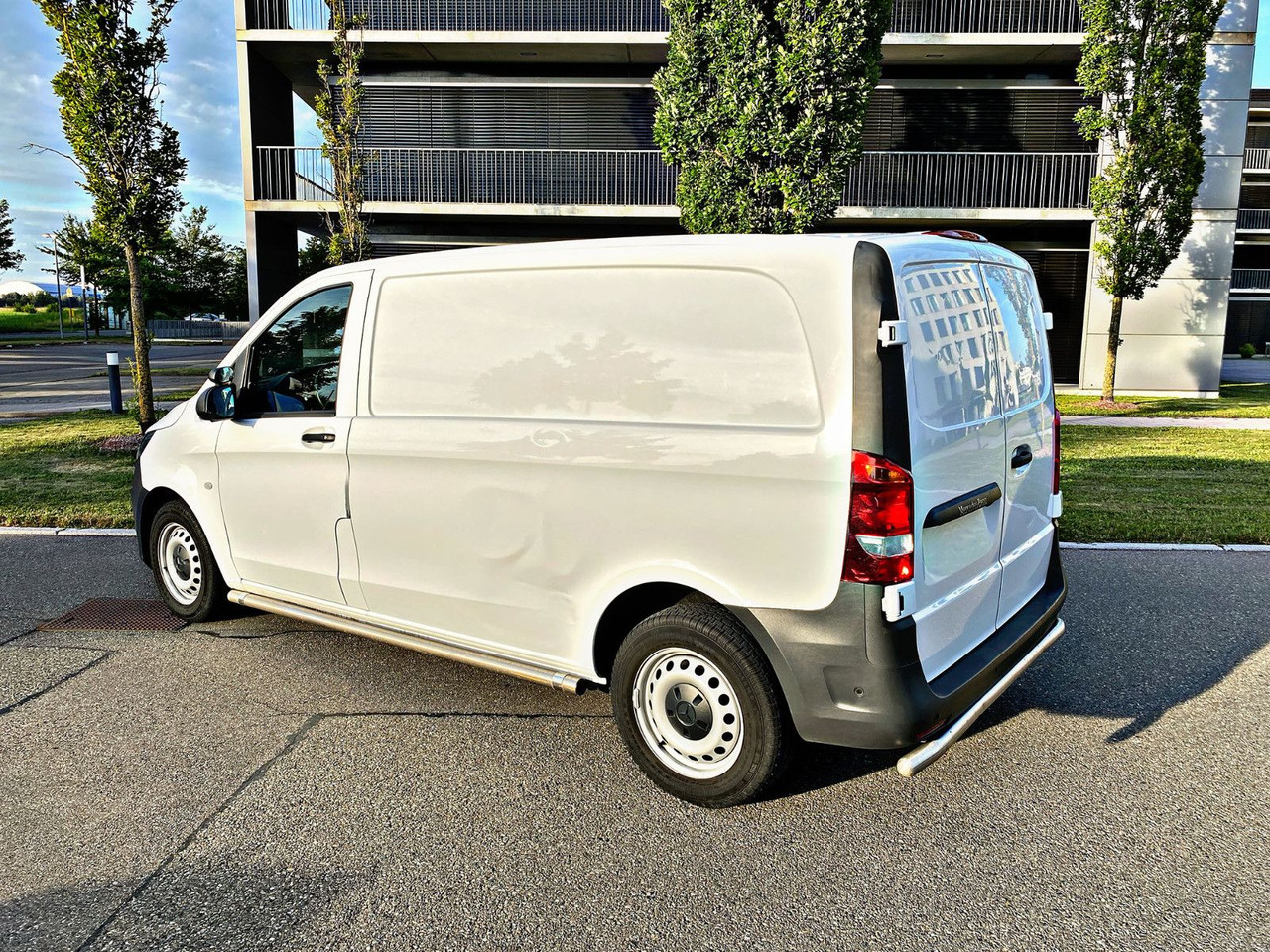 Mercedes-Benz Vito Kasten 111 FWD kompakt|Kamera|Klima|PDC|19% - Kleine bestelwagen: afbeelding 5 Mercedes-Benz Vito Kasten 111 FWD kompakt|Kamera|Klima|PDC|19% - Kleine bestelwagen: afbeelding 5