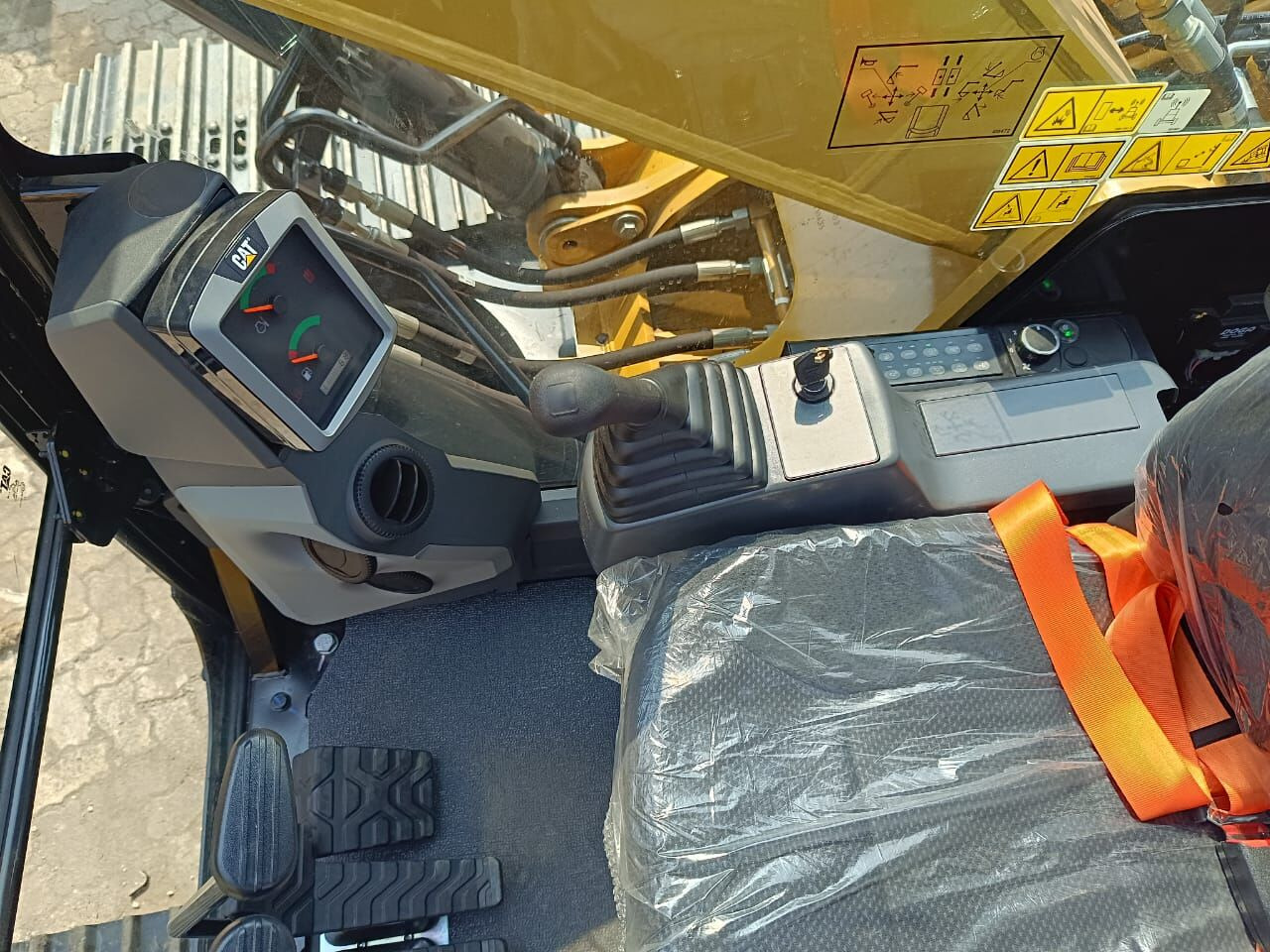 New Caterpillar 320D3GC tracked excavator - Rupsgraafmachine: afbeelding 4 New Caterpillar 320D3GC tracked excavator - Rupsgraafmachine: afbeelding 4