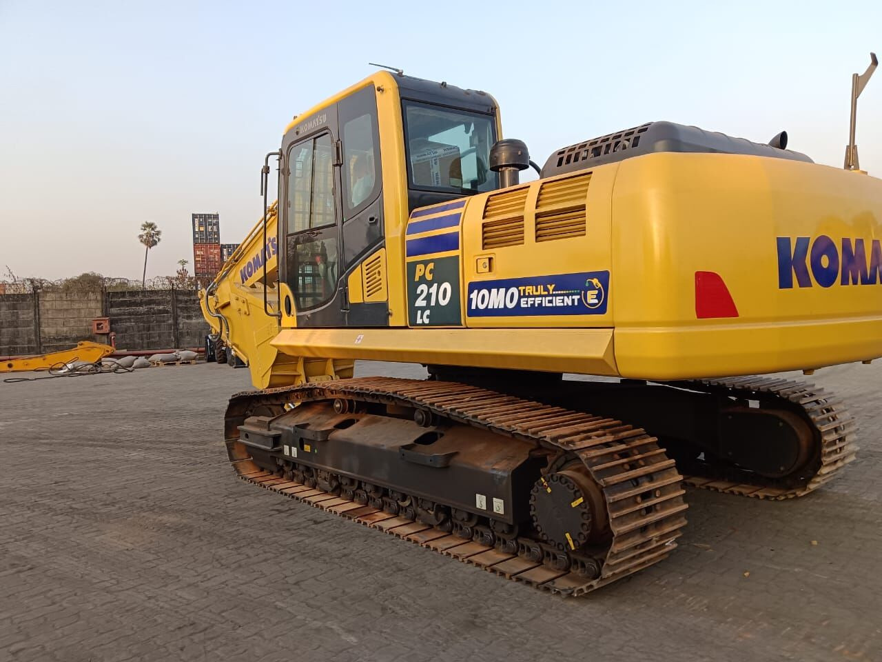 New Komatsu PC210 tracked excavator - Rupsgraafmachine: afbeelding 1 New Komatsu PC210 tracked excavator - Rupsgraafmachine: afbeelding 1