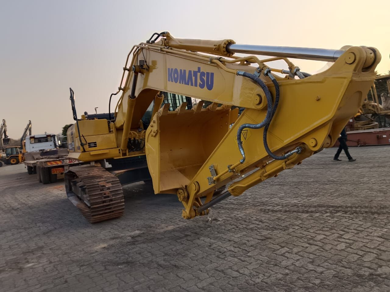 New Komatsu PC210 tracked excavator - Rupsgraafmachine: afbeelding 4 New Komatsu PC210 tracked excavator - Rupsgraafmachine: afbeelding 4