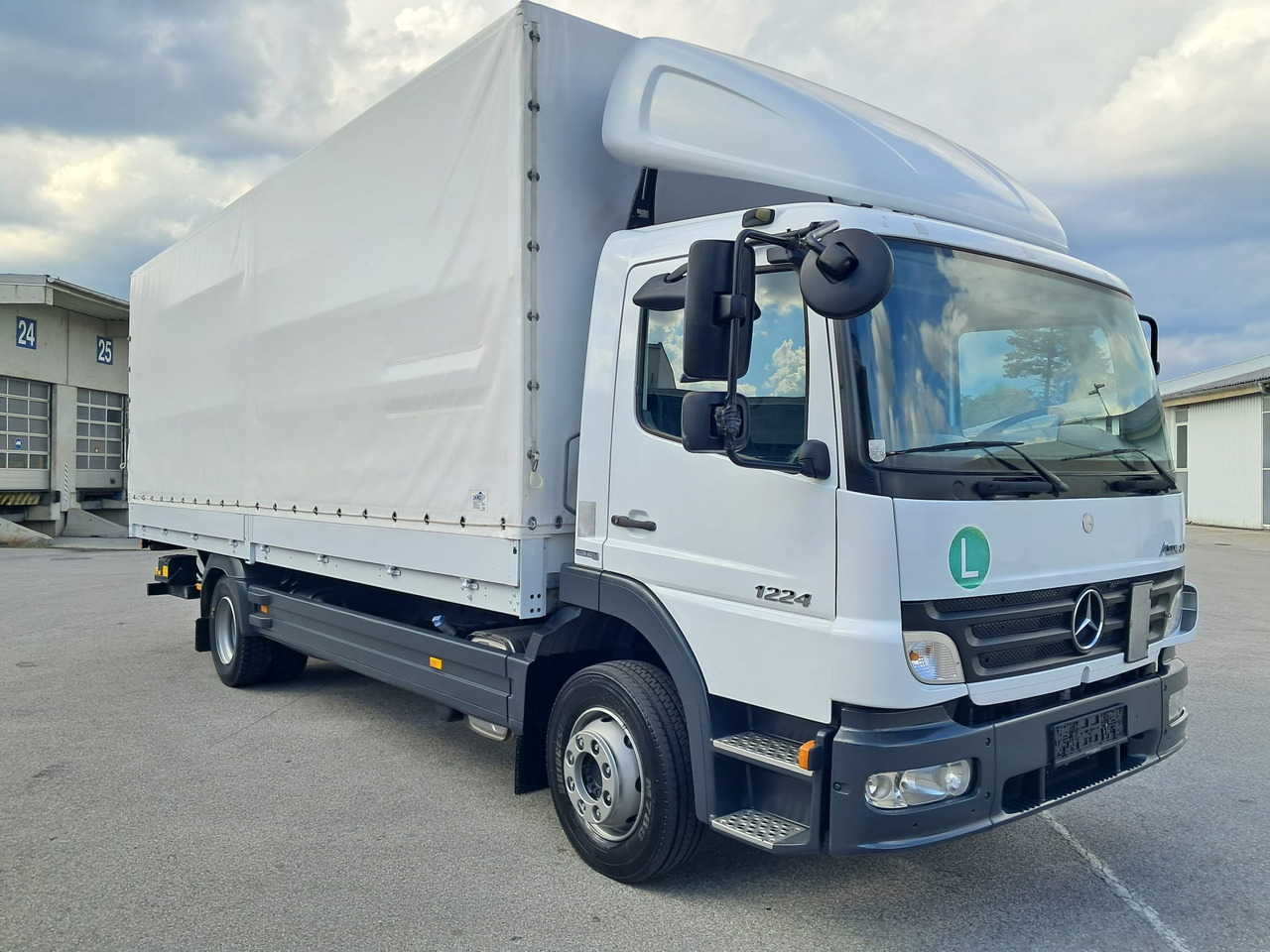 MERCEDES-BENZ ATEGO 12 24 Plane LBW | Klima | Schaltgetriebe - Schuifzeilen vrachtwagen: afbeelding 2 MERCEDES-BENZ ATEGO 12 24 Plane LBW | Klima | Schaltgetriebe - Schuifzeilen vrachtwagen: afbeelding 2