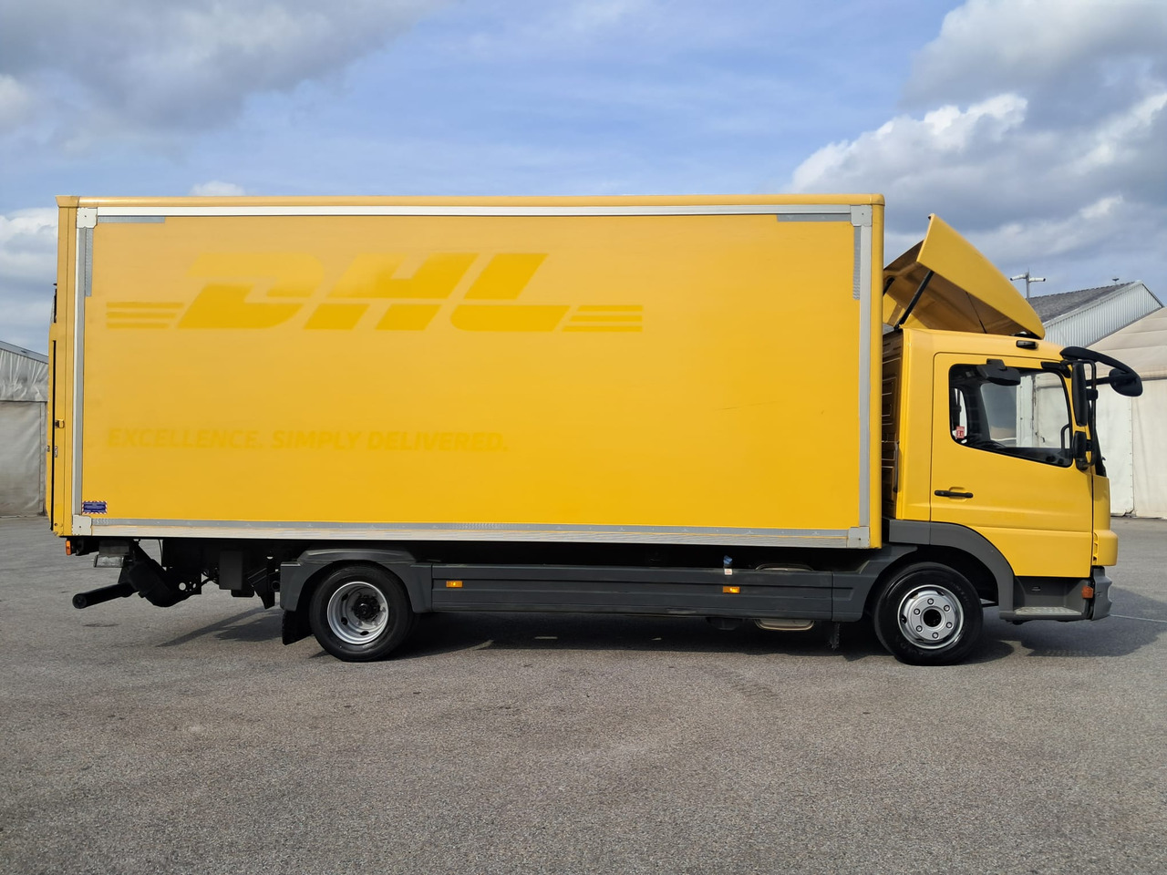 MERCEDES-BENZ ATEGO 8 16 Koffer mit LBW | Schalter | EZ 2013 - Bakwagen: afbeelding 3 MERCEDES-BENZ ATEGO 8 16 Koffer mit LBW | Schalter | EZ 2013 - Bakwagen: afbeelding 3