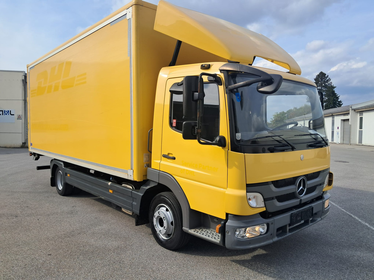 MERCEDES-BENZ ATEGO 8 16 Koffer mit LBW | Schalter | EZ 2013 - Bakwagen: afbeelding 2 MERCEDES-BENZ ATEGO 8 16 Koffer mit LBW | Schalter | EZ 2013 - Bakwagen: afbeelding 2