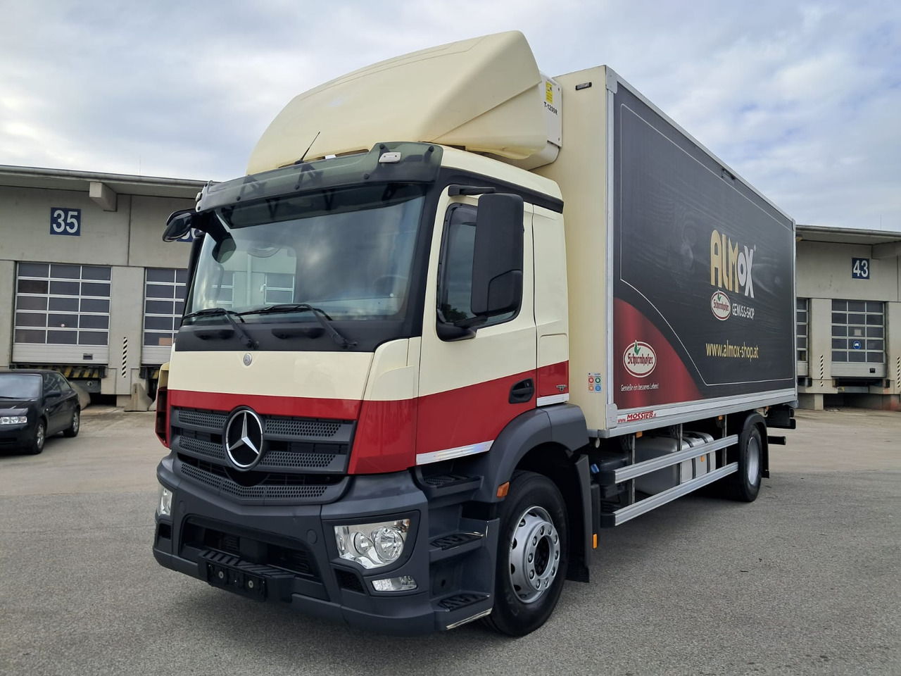 MERCEDES-BENZ Antos 1833 Kühlkoffer LBW | Standheizung | Euro 6 - Koelwagen vrachtwagen: afbeelding 1 MERCEDES-BENZ Antos 1833 Kühlkoffer LBW | Standheizung | Euro 6 - Koelwagen vrachtwagen: afbeelding 1