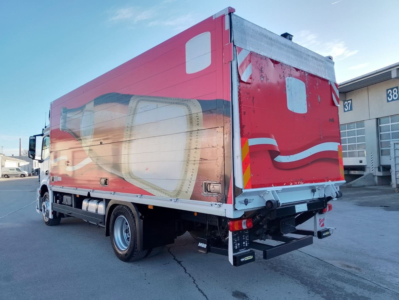 Mercedes-Benz ANTOS 18 30| Getränkew.| Klima| Luftgef| EZ 2014 - Drankenwagen vrachtwagen: afbeelding 4 Mercedes-Benz ANTOS 18 30| Getränkew.| Klima| Luftgef| EZ 2014 - Drankenwagen vrachtwagen: afbeelding 4
