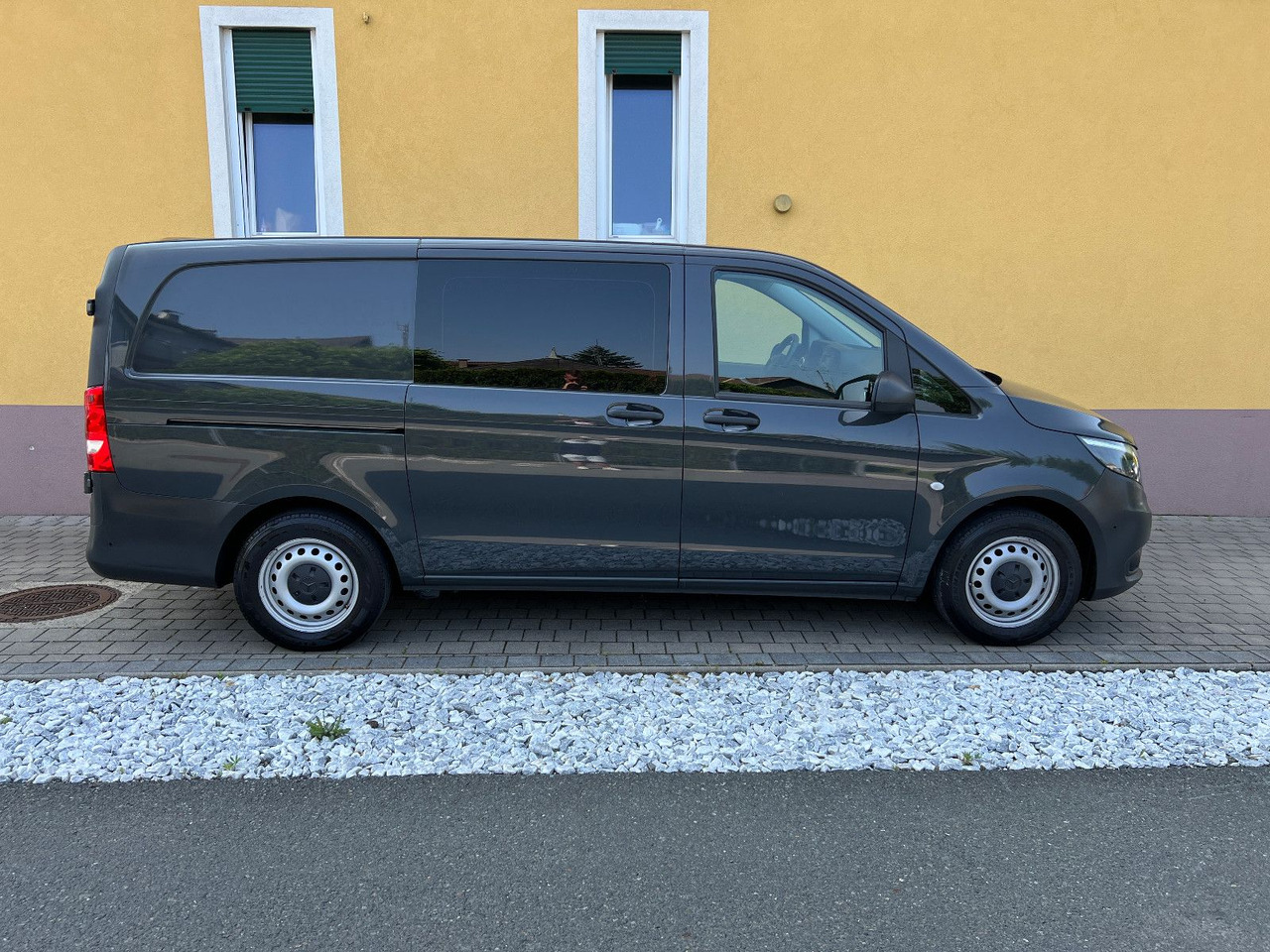 Mercedes-Benz Vito 114 lang | Klima | Schiebetür | Tempomat - Bestelwagen met dubbele cabine: afbeelding 3 Mercedes-Benz Vito 114 lang | Klima | Schiebetür | Tempomat - Bestelwagen met dubbele cabine: afbeelding 3