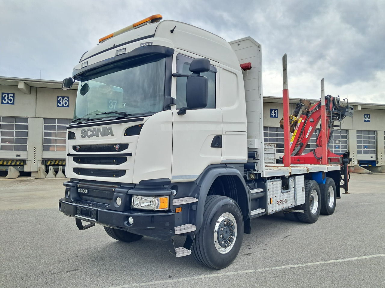 SCANIA G 490 6x6 Blatt-Blatt | Klima | Schaltgetriebe | Euro 6 | Penz-Kran 12Z | - Houttransport, Kraanwagen: afbeelding 2 SCANIA G 490 6x6 Blatt-Blatt | Klima | Schaltgetriebe | Euro 6 | Penz-Kran 12Z | - Houttransport, Kraanwagen: afbeelding 2