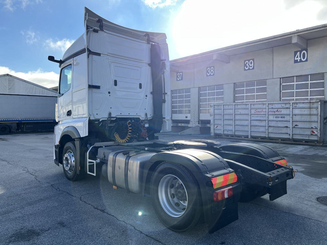 MERCEDES-BENZ Mercedes-Benz Actros 1846 | Standklima | Retarder | Euro 6 - Trekker: afbeelding 4 MERCEDES-BENZ Mercedes-Benz Actros 1846 | Standklima | Retarder | Euro 6 - Trekker: afbeelding 4