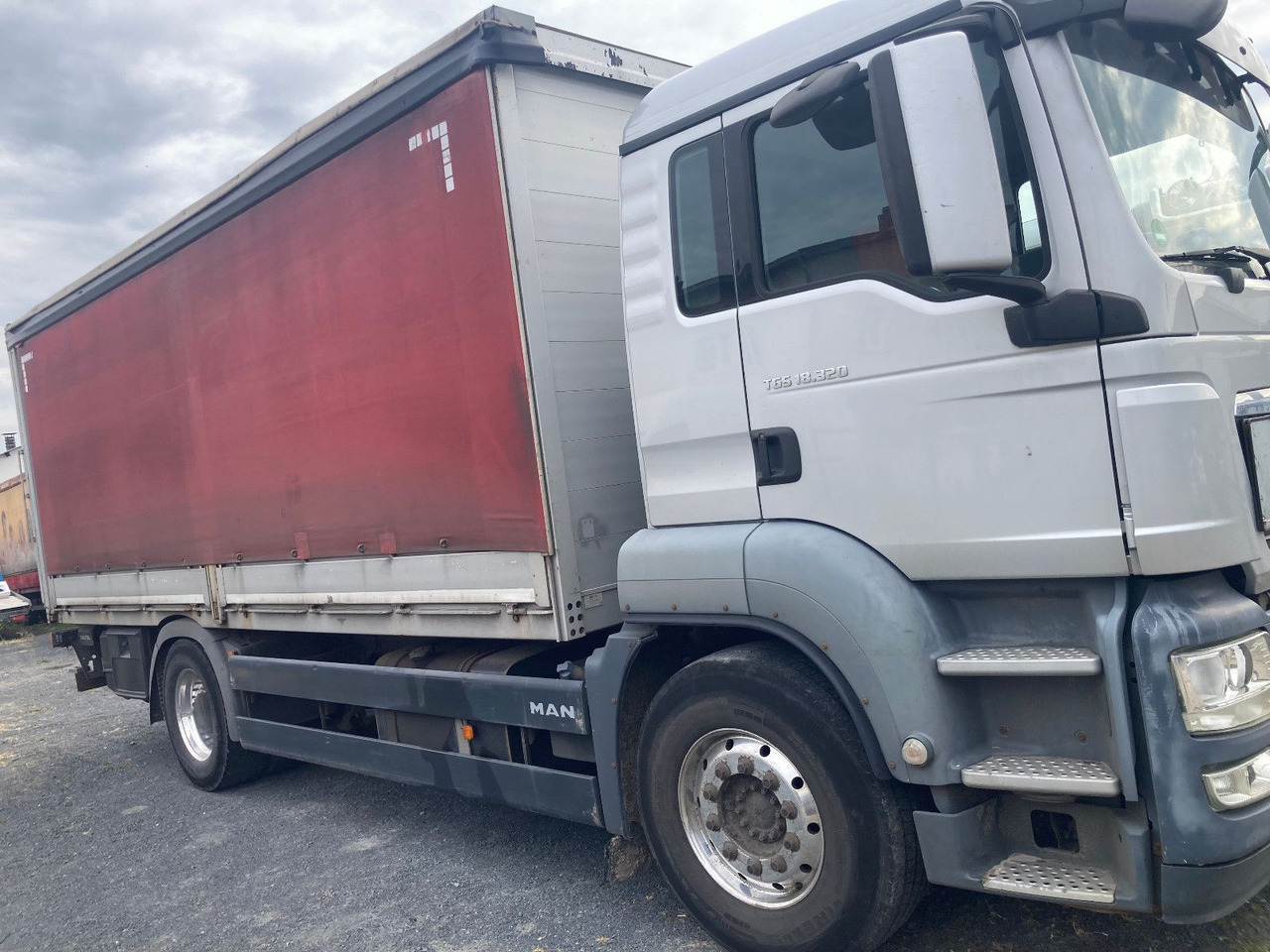 MAN 18320 Top Zustand Klima - Schuifzeilen vrachtwagen: afbeelding 2 MAN 18320 Top Zustand Klima - Schuifzeilen vrachtwagen: afbeelding 2