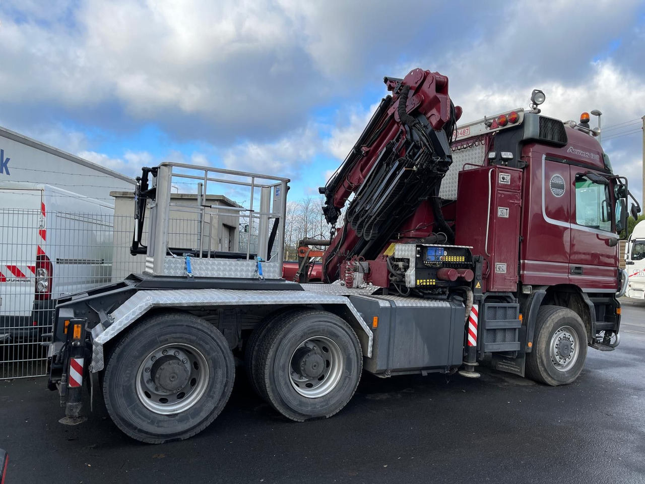 Mercedes-Benz ACTROS 3348 Kran HMF3720K4 Fly-Jip Fun k Klima - Kraanwagen: afbeelding 1 Mercedes-Benz ACTROS 3348 Kran HMF3720K4 Fly-Jip Fun k Klima - Kraanwagen: afbeelding 1