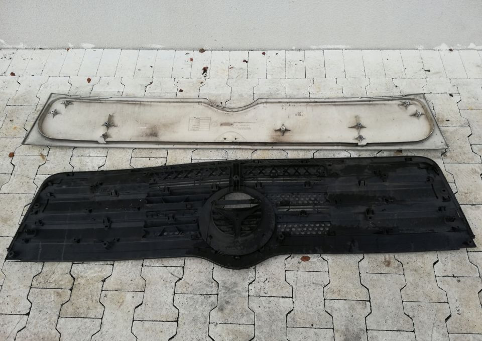 ATRAPA GRILL MASKA MERCEDES ATEGO EURO6 - Motorkap: afbeelding 4 ATRAPA GRILL MASKA MERCEDES ATEGO EURO6 - Motorkap: afbeelding 4