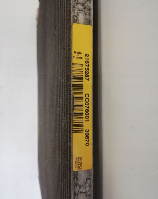 CHŁODNICA KLIMY VOLVO FL ORGINAŁ 21675287 18R. - Condensor voor Vrachtwagen: afbeelding 2 CHŁODNICA KLIMY VOLVO FL ORGINAŁ 21675287 18R. - Condensor voor Vrachtwagen: afbeelding 2