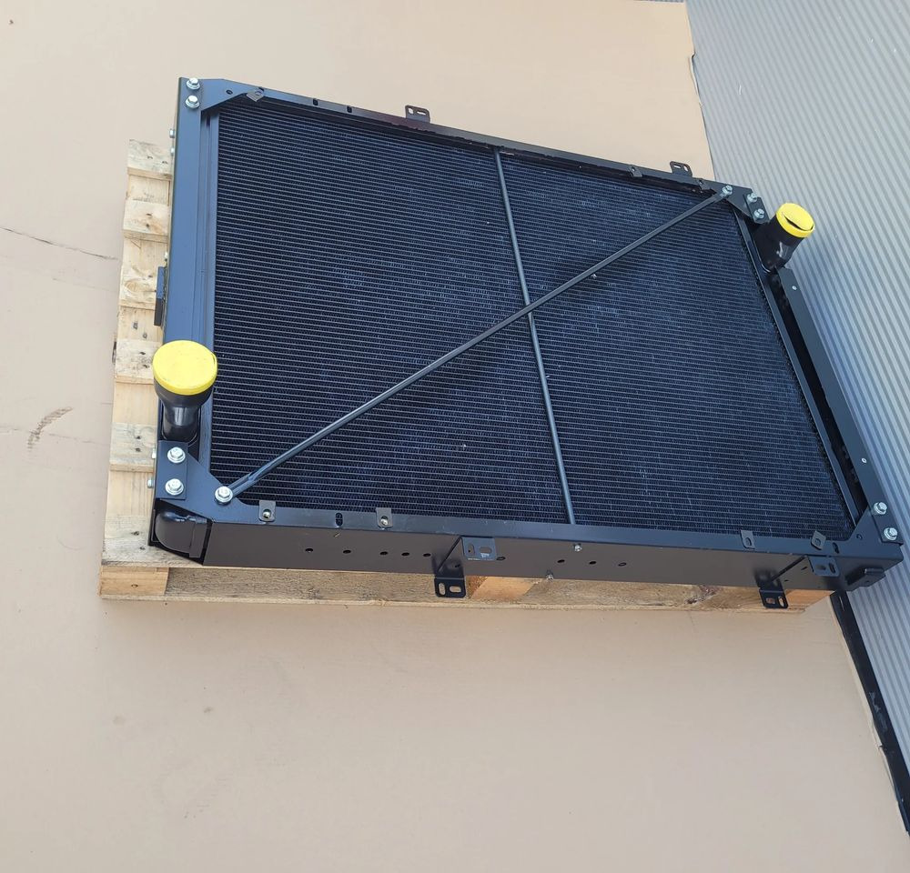 CHŁODNICA WODY MAN NOWY ORYGINAŁ 81.06101-0056 CHWALIM116 - Radiateur voor Vrachtwagen: afbeelding 2 CHŁODNICA WODY MAN NOWY ORYGINAŁ 81.06101-0056 CHWALIM116 - Radiateur voor Vrachtwagen: afbeelding 2
