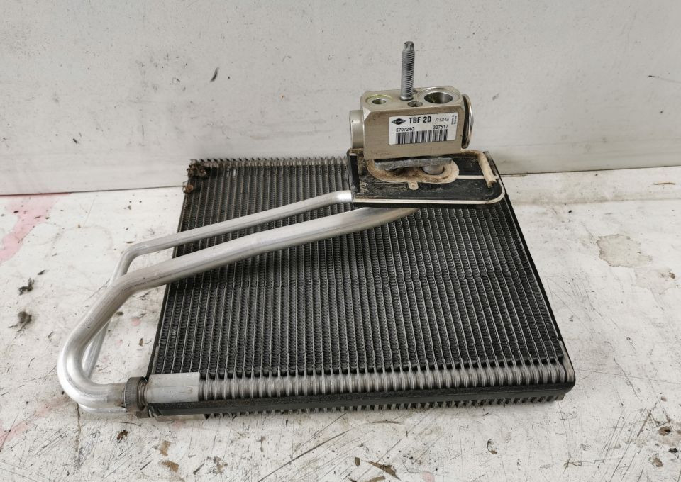 Chłodnica nagrzewnicy Mercedes actros mp4 - Verwarming/ Ventilatie voor Vrachtwagen: afbeelding 1 Chłodnica nagrzewnicy Mercedes actros mp4 - Verwarming/ Ventilatie voor Vrachtwagen: afbeelding 1