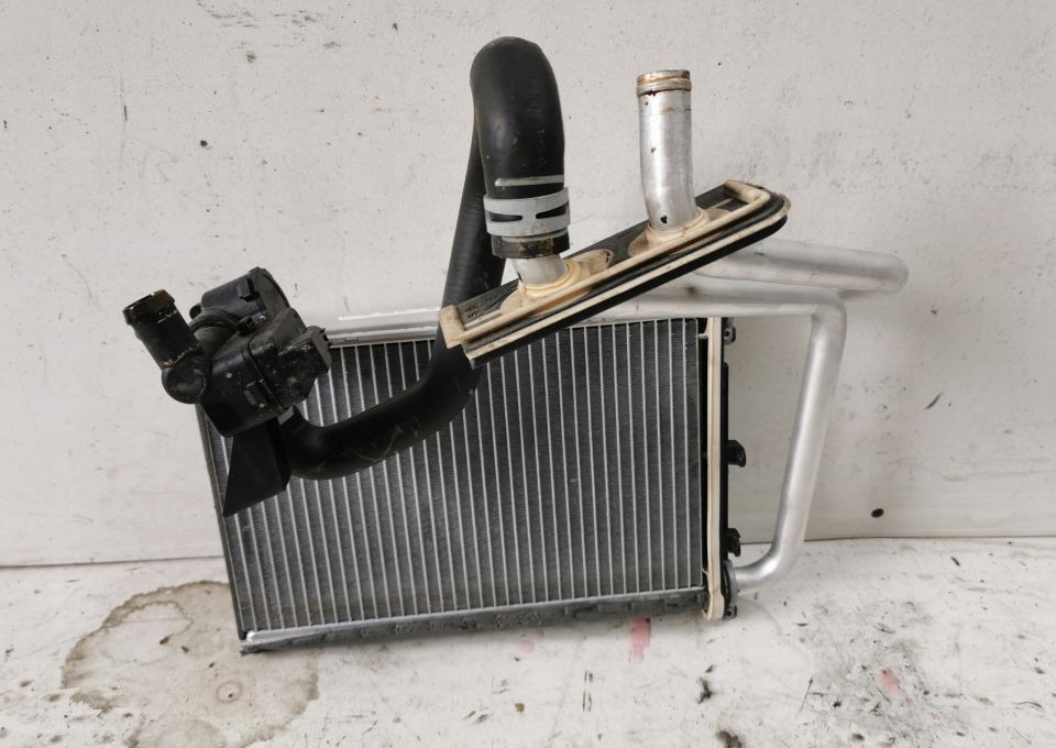 Chłodnica nagrzewnicy Mercedes actros mp4 - Verwarming/ Ventilatie voor Vrachtwagen: afbeelding 2 Chłodnica nagrzewnicy Mercedes actros mp4 - Verwarming/ Ventilatie voor Vrachtwagen: afbeelding 2