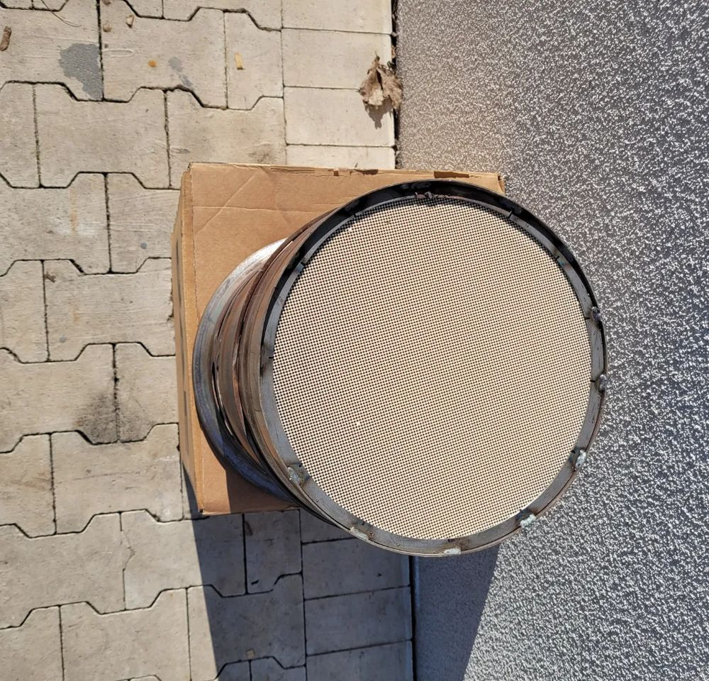 DPF DAF XF 106 LIFT 2134535 - Geluiddemper/ Uitlaatsysteem voor Vrachtwagen: afbeelding 3 DPF DAF XF 106 LIFT 2134535 - Geluiddemper/ Uitlaatsysteem voor Vrachtwagen: afbeelding 3