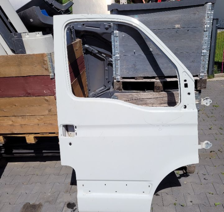 DRZWI IVECO DAILY MASTER MASCOTT PRAWE - Deur en onderdelen voor Bestelwagen: afbeelding 1 DRZWI IVECO DAILY MASTER MASCOTT PRAWE - Deur en onderdelen voor Bestelwagen: afbeelding 1