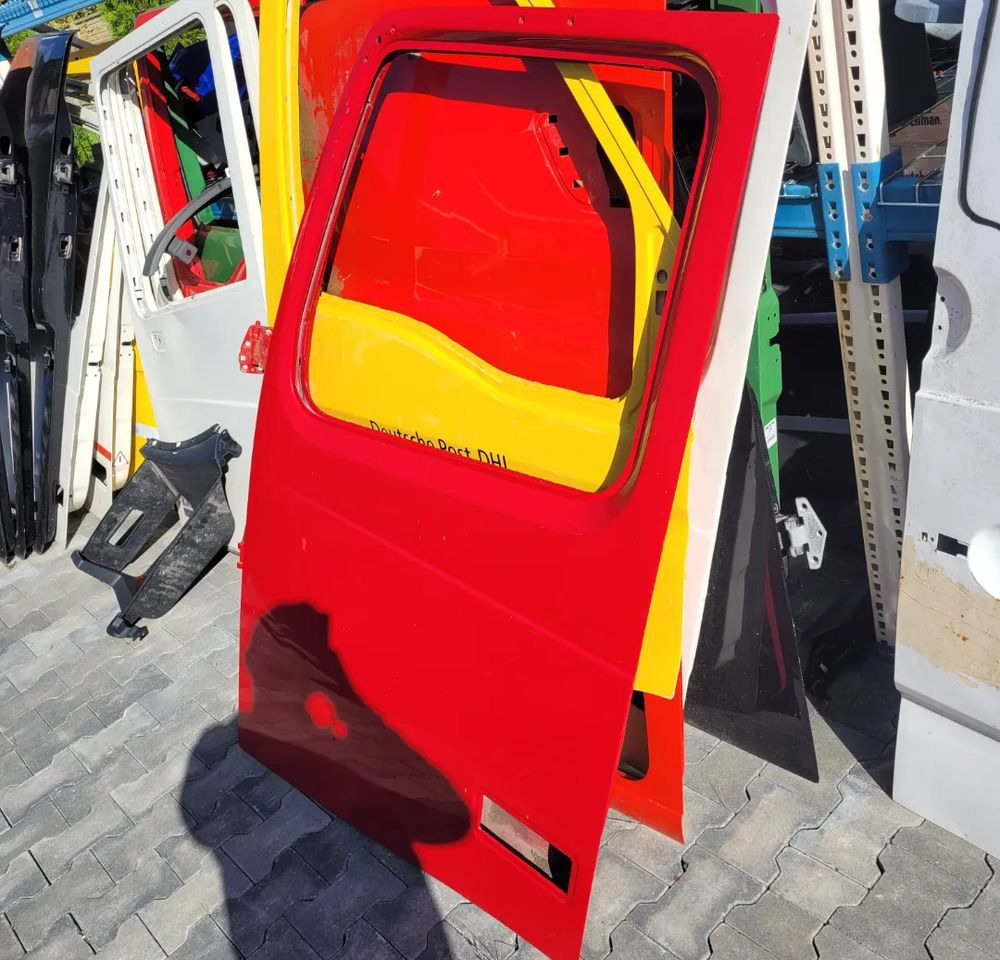 DRZWI LEWE VOLVO FH13 ORYGINAŁ - Deur en onderdelen voor Vrachtwagen: afbeelding 2 DRZWI LEWE VOLVO FH13 ORYGINAŁ - Deur en onderdelen voor Vrachtwagen: afbeelding 2