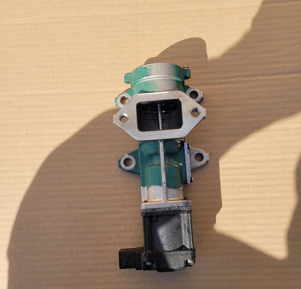 EGR DAF LF EURO6 - EGR koeler voor Vrachtwagen: afbeelding 1 EGR DAF LF EURO6 - EGR koeler voor Vrachtwagen: afbeelding 1