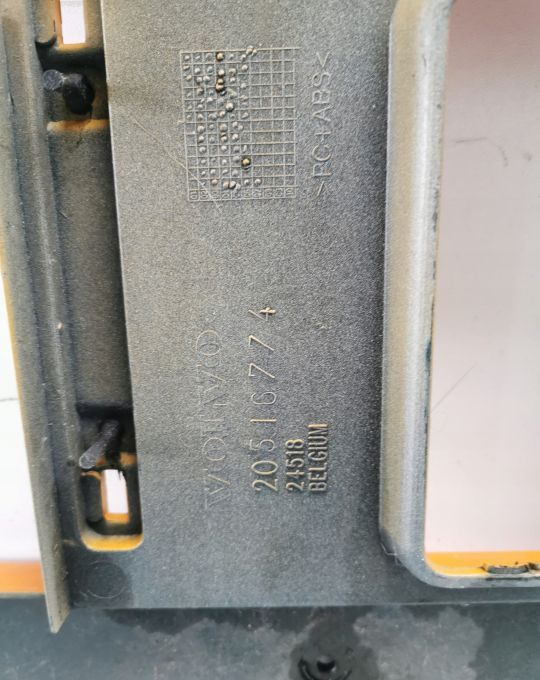 GRILL ATRAPA VOLVO Fh12 ORYGINAŁ - Rooster voor Vrachtwagen: afbeelding 4 GRILL ATRAPA VOLVO Fh12 ORYGINAŁ - Rooster voor Vrachtwagen: afbeelding 4